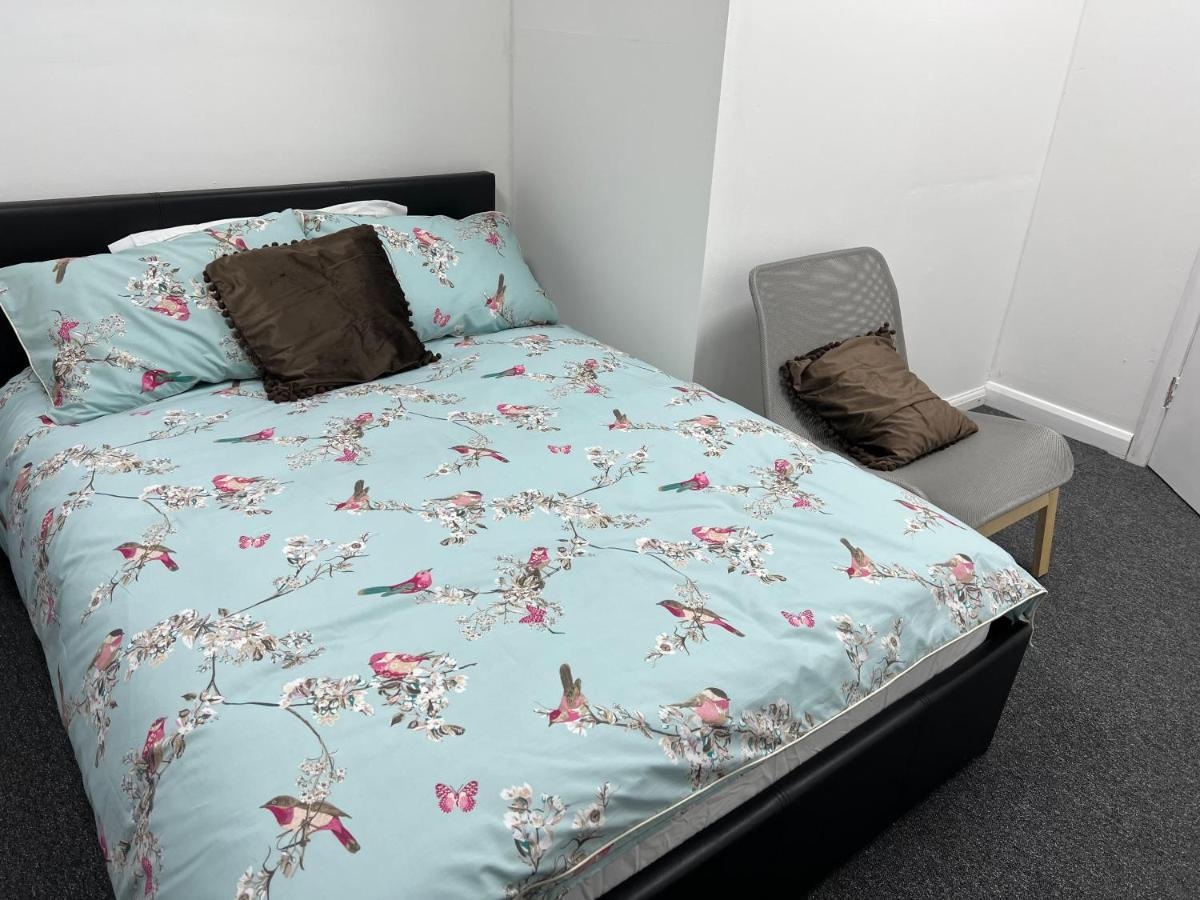 The Grande Residence - Close To Central London & Next To Northfield Tube Station Hanwell 외부 사진