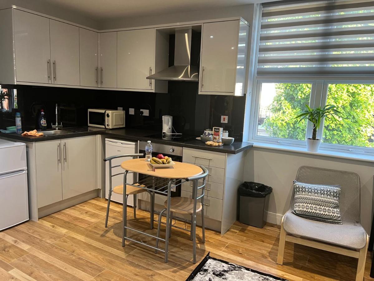 The Grande Residence - Close To Central London & Next To Northfield Tube Station Hanwell 외부 사진